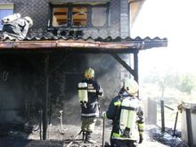 Frankenburg/H.: Wohnhaus stand in Flammen am Montag,  3. Oktober 2011