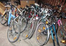 Über 50 gefundene Fahrräder warten am Dachboden des Gemeindeamts Frankenburg auf ihre Besitzer